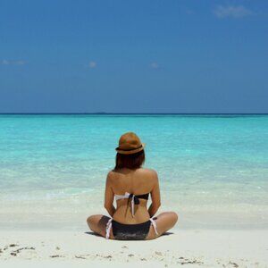 Meet your Posher, Beach Bum